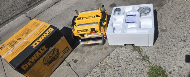 DEWALT
15 Amp Corded 13 in. Planer