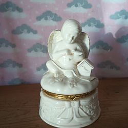 Porcelain Cherub Trinket Box 