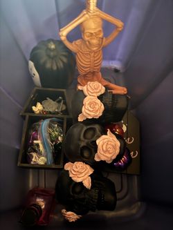 Pinkish Halloween Decor
