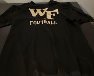 Medium wake forest football shirt