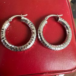 925 Sterling silver Diamond cut hoop earrings, 1in. , marked JCM925, beautiful