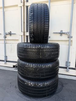 255/45/19 Pirelli set of 4