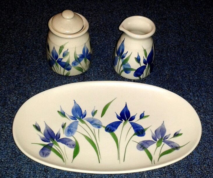 Rare EMERSON CREEK Pottery Dish Set