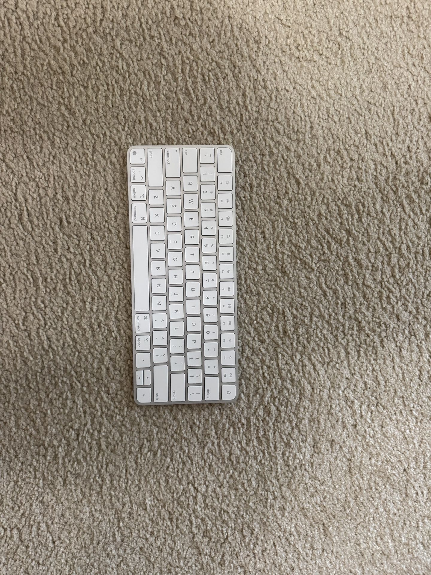 Apple Wireless keyboard