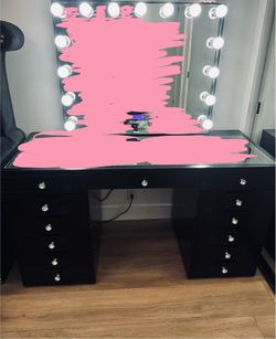 Glam Vanity Diva