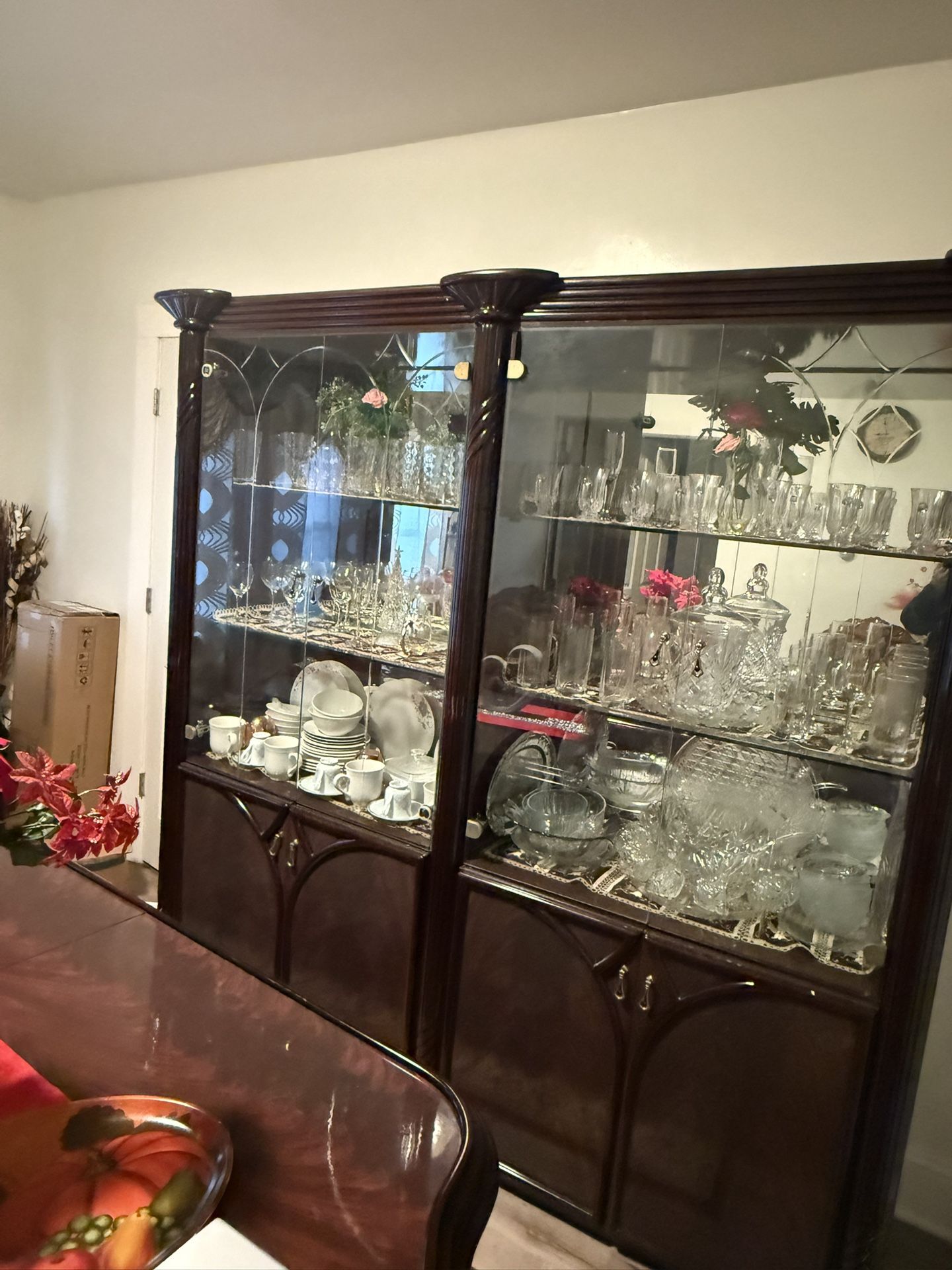 China Cabinet And Dining Table With 4 Chairs For Free
