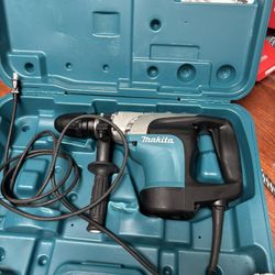 Makita 10 Amp 1-9/16 in. Corded SDS-MAX Concrete/Masonry Rotary Hammer Drill with Side Handle and Hard Case