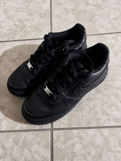Black Air Force 1 Size 5 1/2