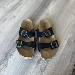 Woman’s Sandals 