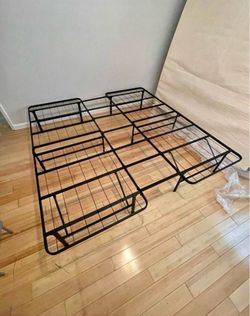 KING /QUEEN SIZES METAL BED FRAME FOLDABLE (BRAND NEW) (IN BOX) (VERY STURDY)