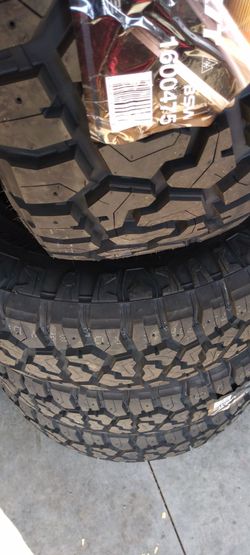 Set of 4 tires brand new size LT 275 70 18