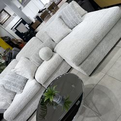 “L” Shape Sectional With Oversize Chaise 🔥🔥🔥