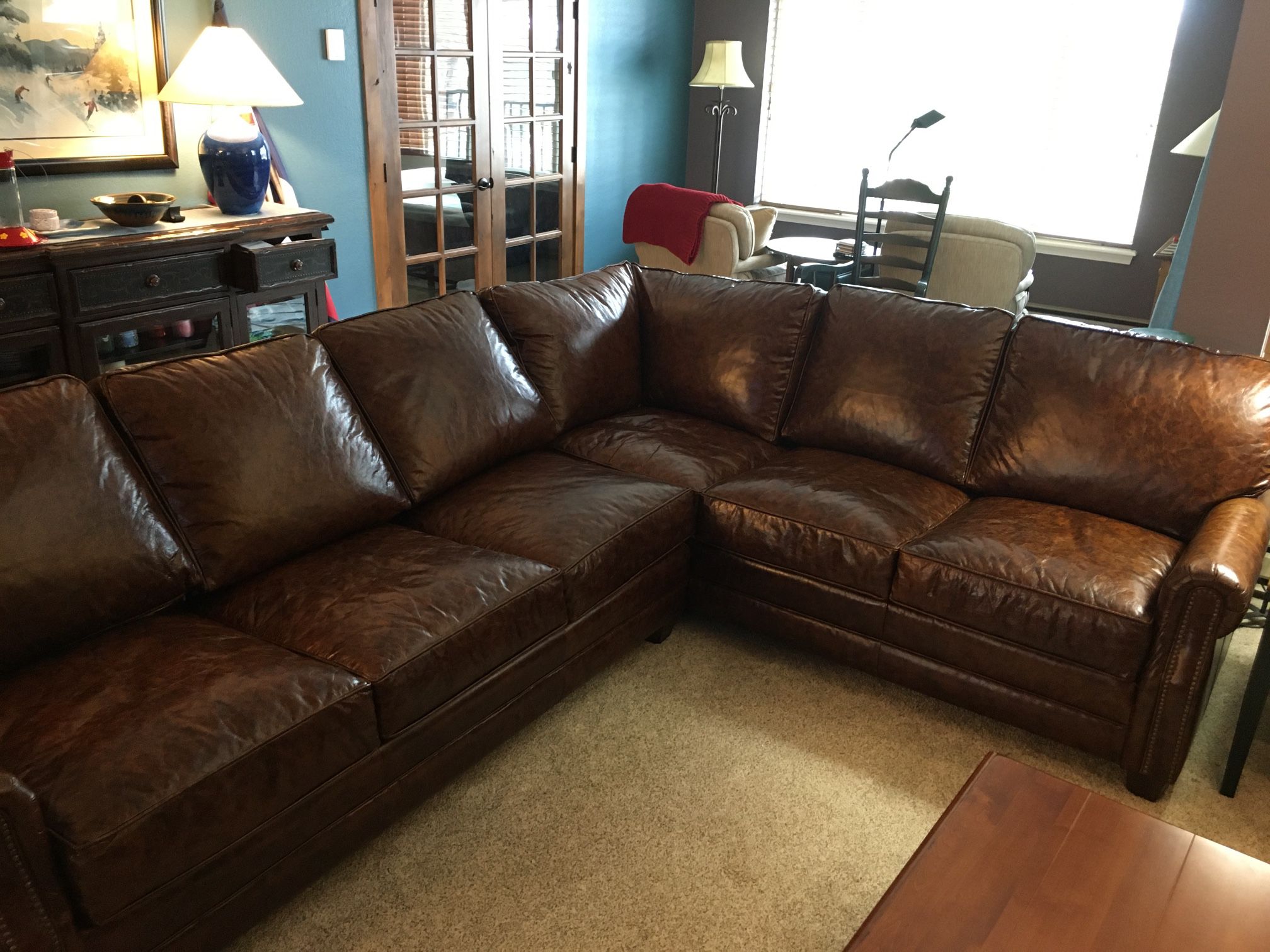 Leather Sectional Couch w/ Pull-out Sleeper