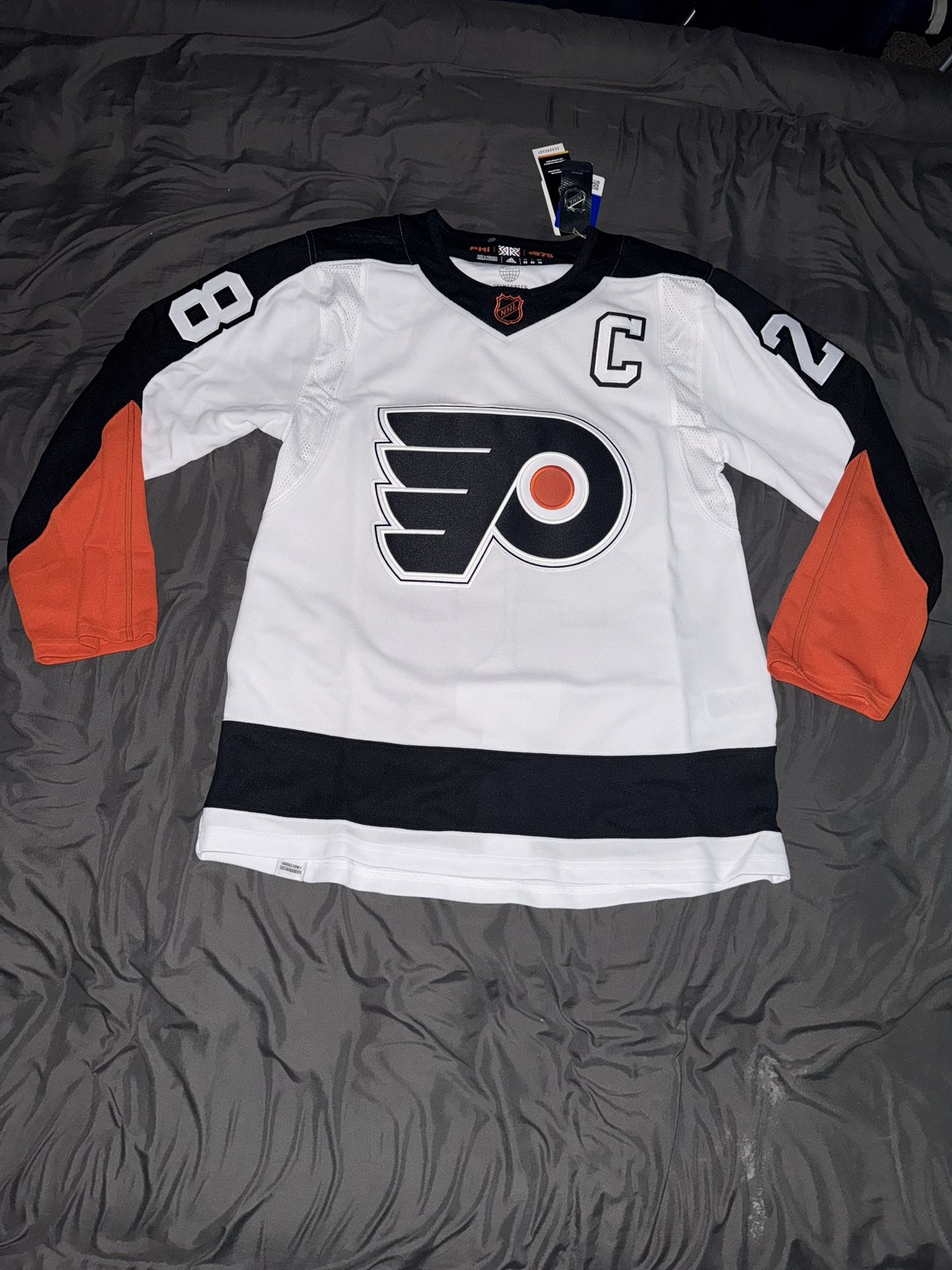Philadelphia Flyers Claude Giraux #28 Authentic Hockey Jersey Medium (Size 50) Retail $240