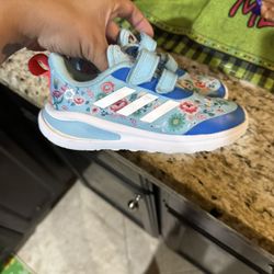 Adidas Snow White Shoes Size 10c