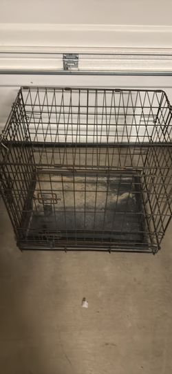 SMALL DOG CRATE 