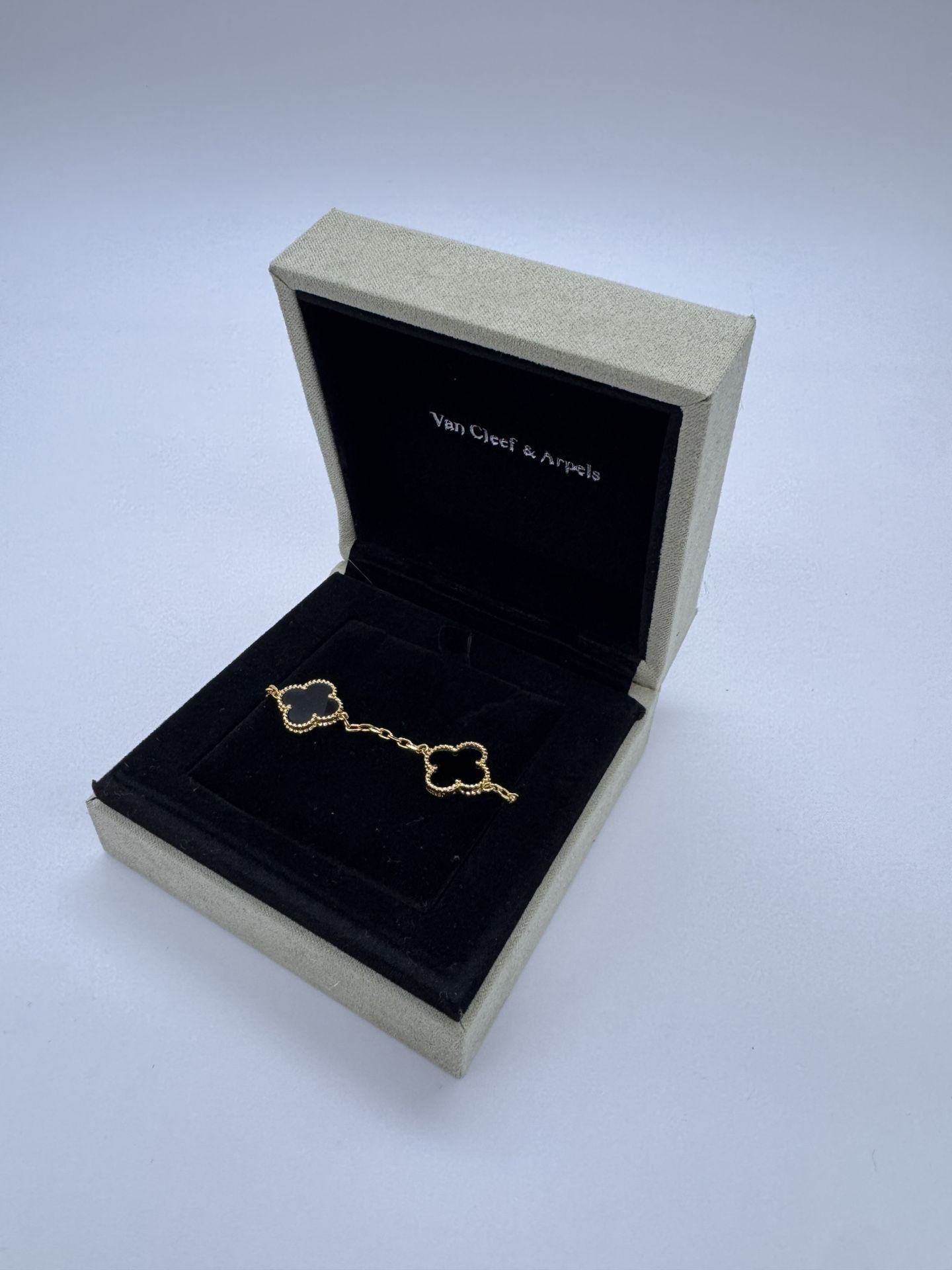 Van Cleef Bracelet Black/Gold