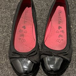Kid’s Size 2 Black Patent Flats