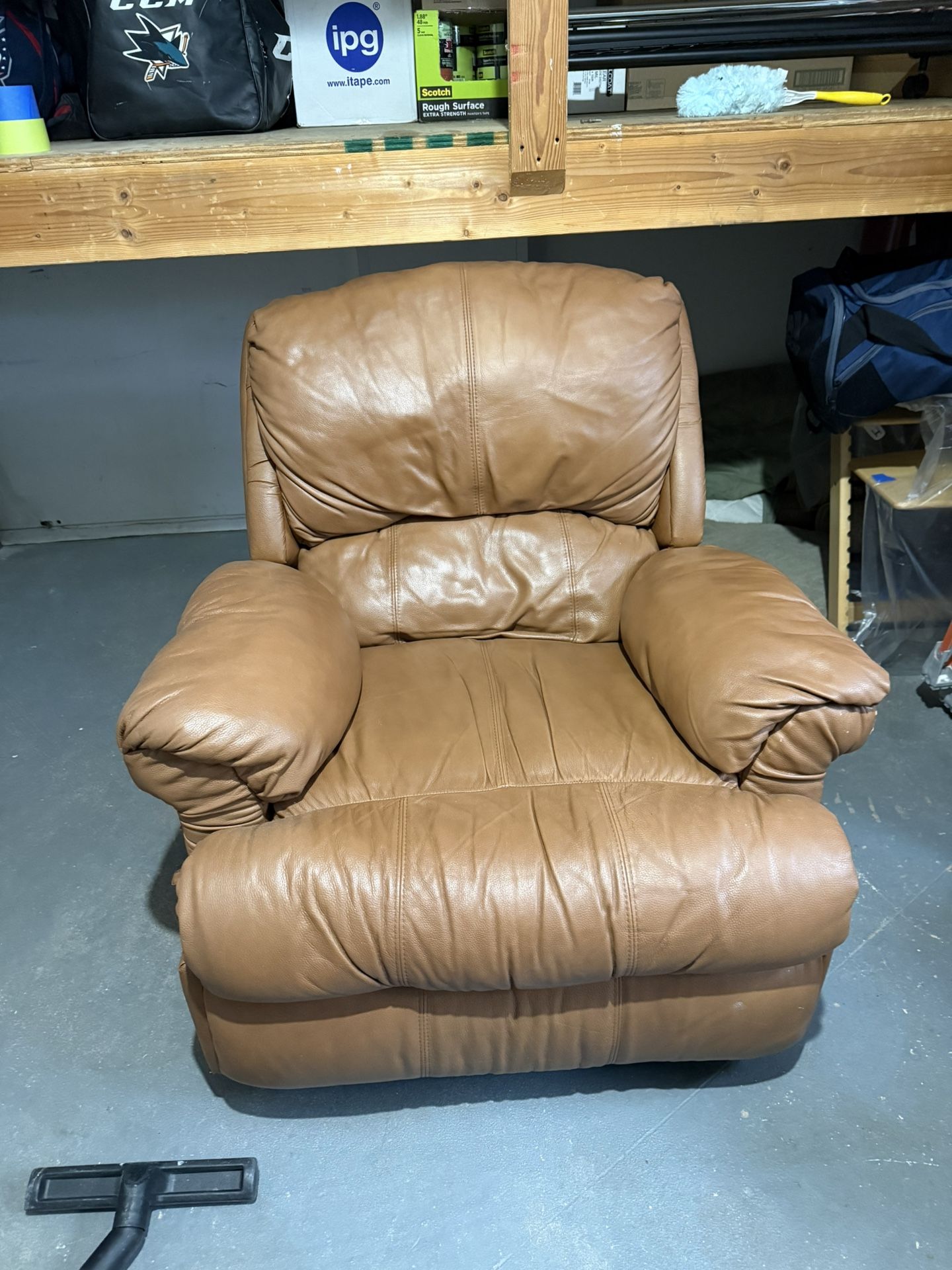 LAZY BOY CHAIR