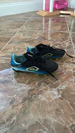 Boys Lotto Soccer Cleats size 1