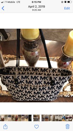 Micheal Kors purse Authentic!!