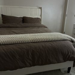 queen size bed frame and mattress 