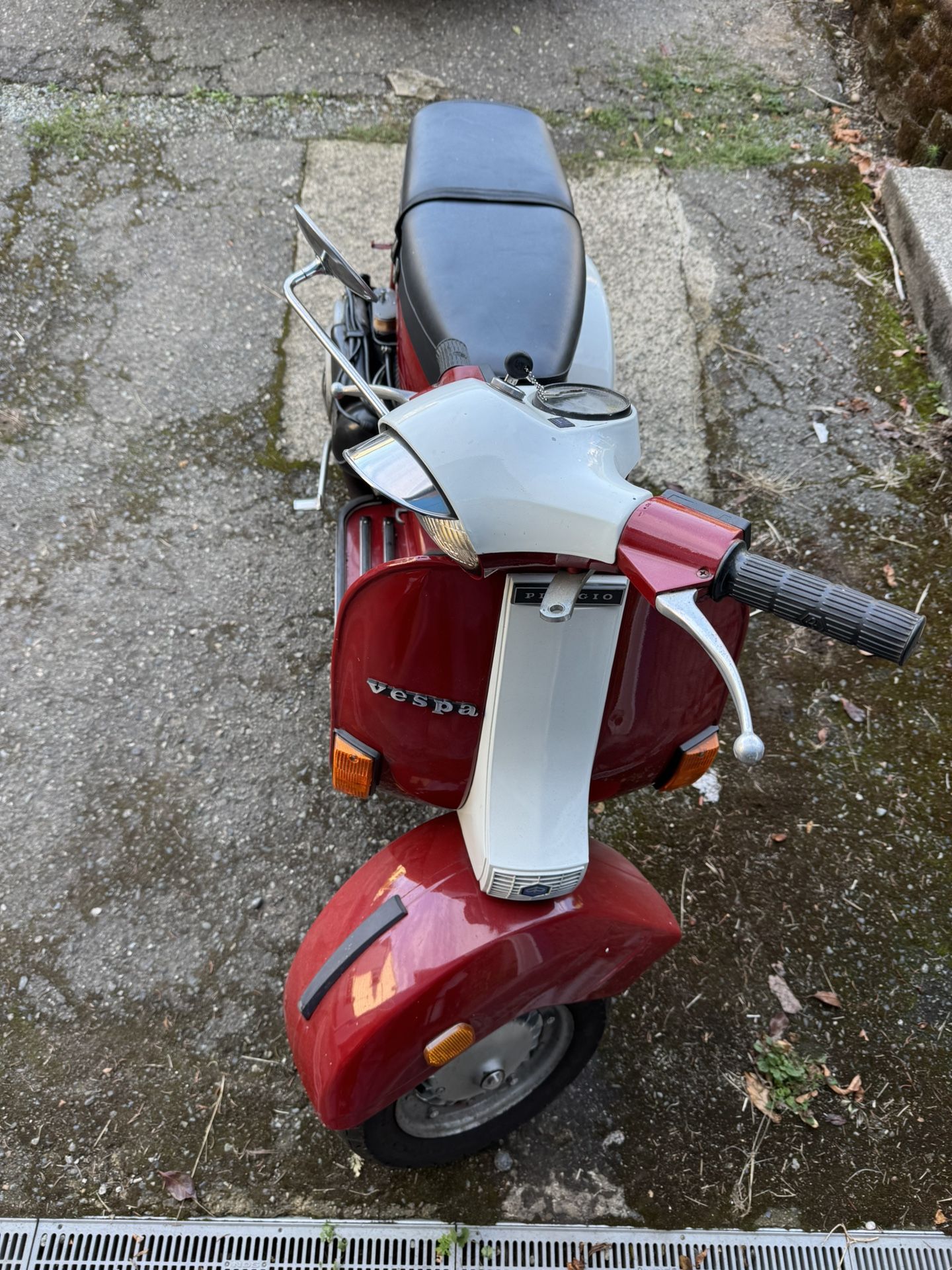 Vespa P200E