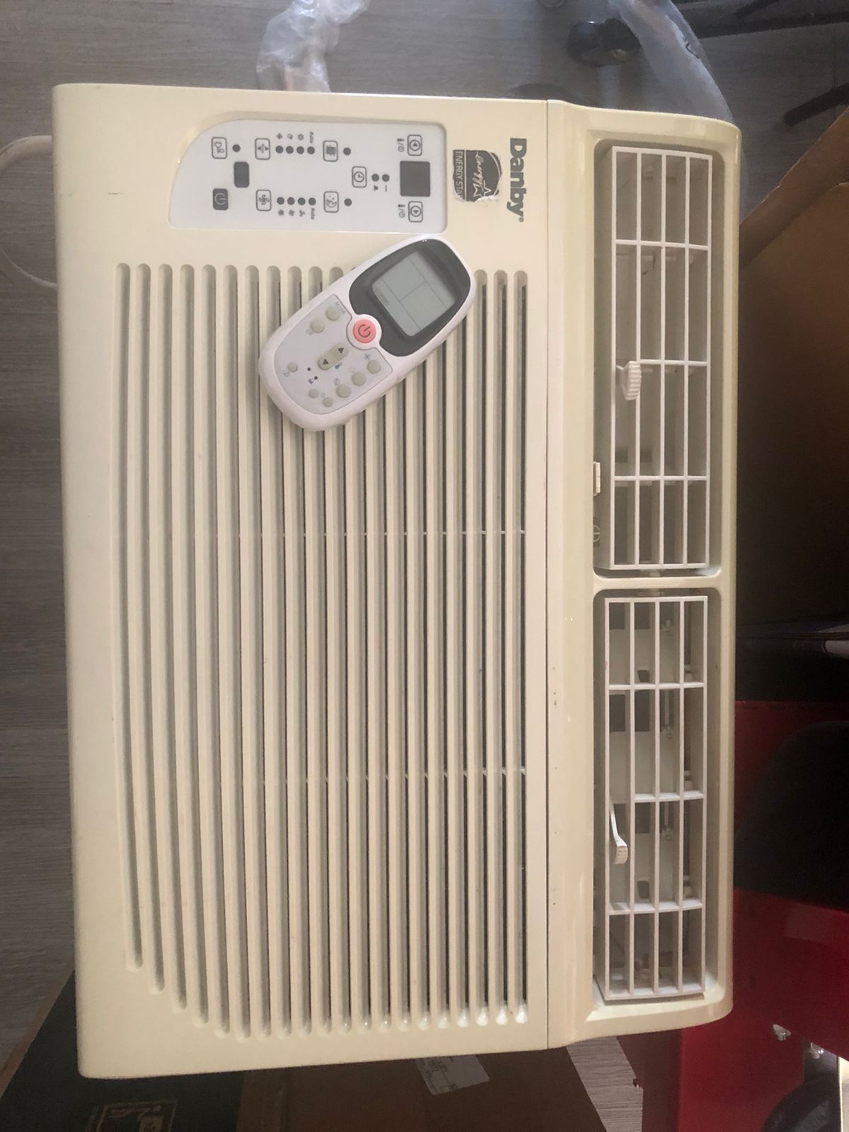 Danby Economic Air Conditioner 12000 Btu With Remote Controller Good Conditions, Working 100%