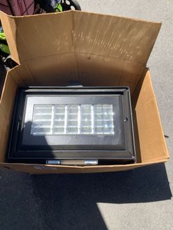 LED Wall pak W Sensor New