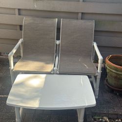 Complete Patio Set Table And Chairs Slight Burn Holes In The Chair Good Condition For The Price 65