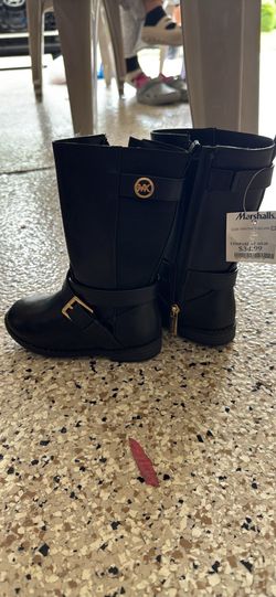 Toddler boots brand new