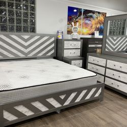 BEAUTIFUL 5PC KING BED ROOM SET CHECK OUT MY INVENTORY MASSIVE STORE 80+ BEDROOM SETS OFFER ENDS 11/29!!**