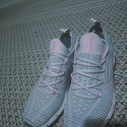 Teniz Under Armour Size  10 