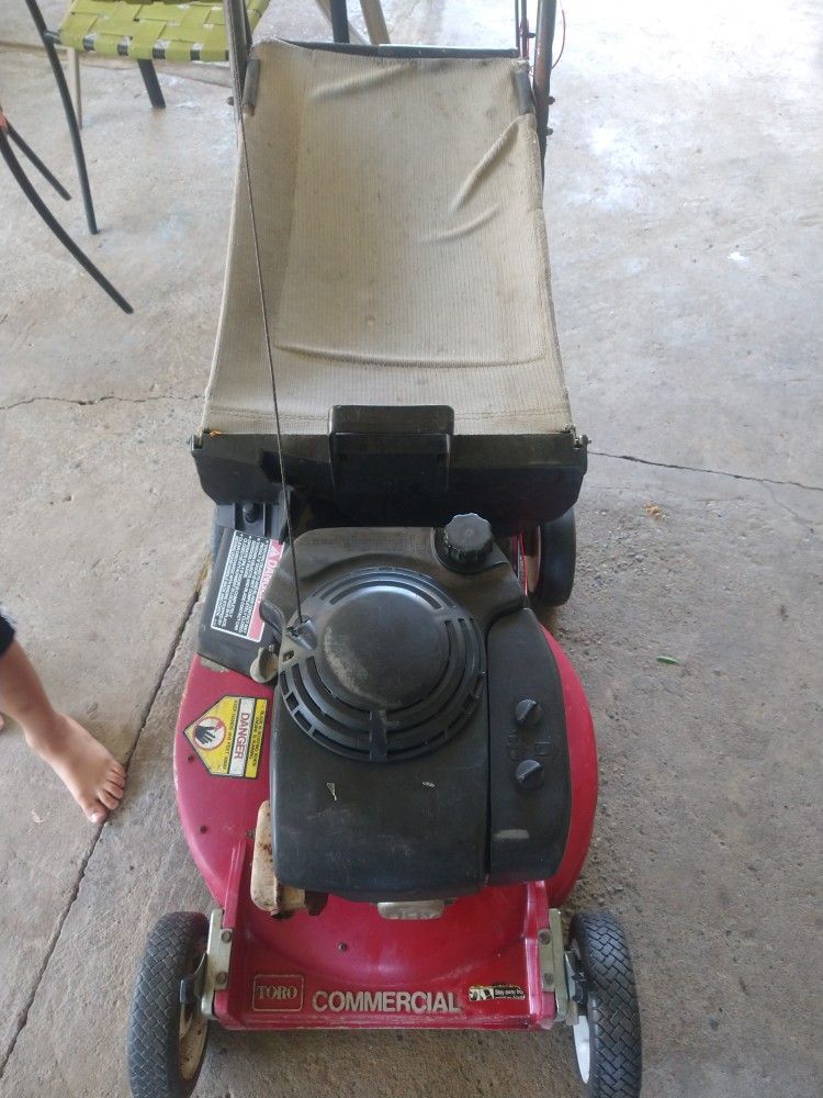 COMMERCIAL TORO MOWER