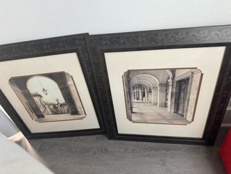 Set of 2 Framed Architectural Prints