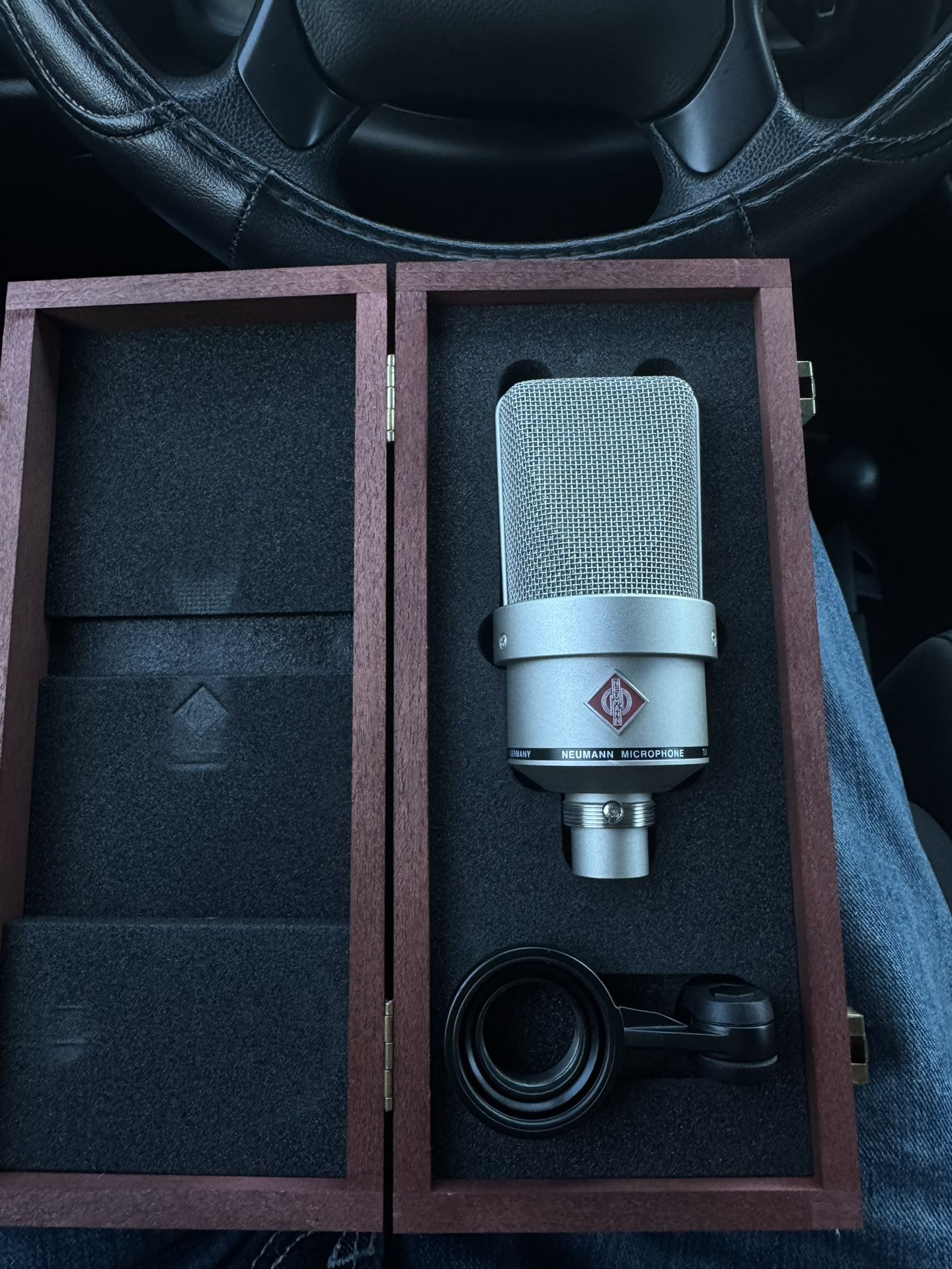 Neumann TLM 103
