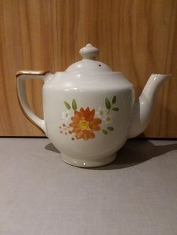 Vintage Stonecrest Autumn Glory Teapot