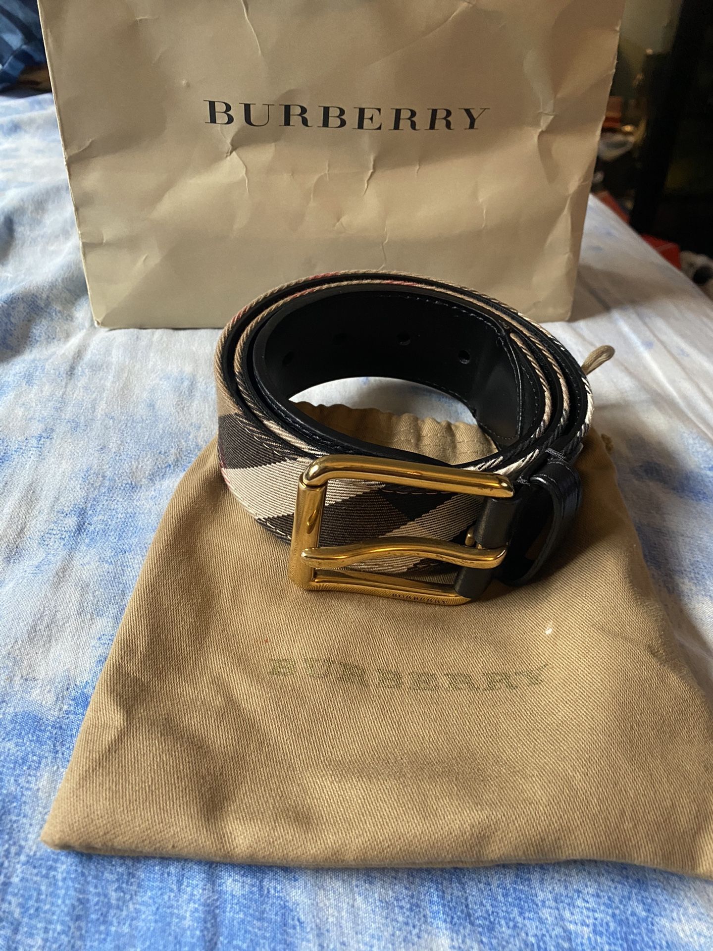 Burberry Belt sz 34/85