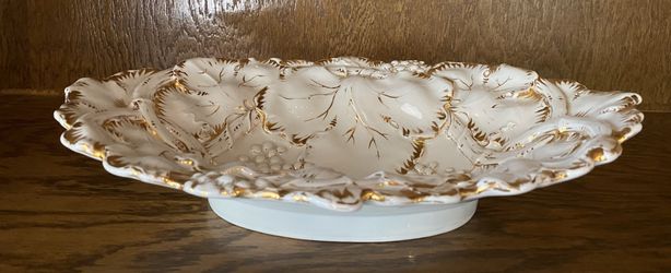 1815 German Meissen Grape Leaf Porcelain Bowl