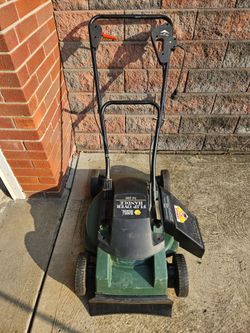 BLACK&DECKER M200 SIDE DISCHARGE ELECTRIC CORDED MOWER BLADES SHARPENED DECK CLEANED GOOD DEPENDABLE  MOWER LIGHT WEIGHT EASY  TO USE