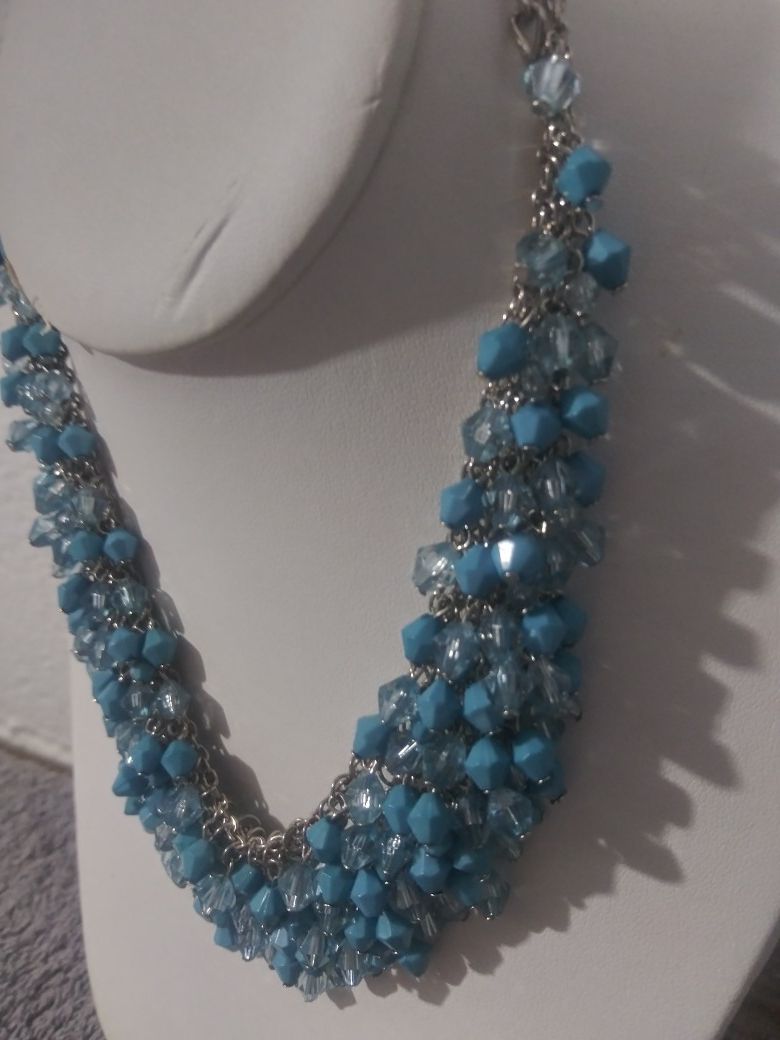 New Chico's turquoise stone necklace