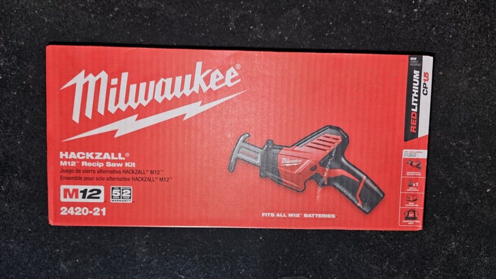 Milwaukee
M12 12V Lithium-Ion HACKZALL Cordless Reciprocating Saw Kit with One 1.5Ah Battery, Charger and Tool Bag
