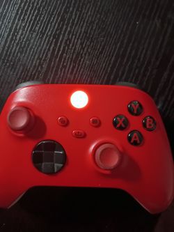 Xbox 1 console with Xbox Wireless Controller Pulse Red and x box 1 kinect