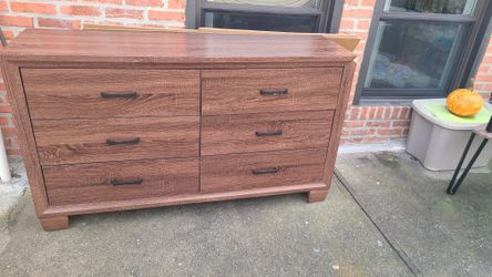 6 Drawers  Dresser 