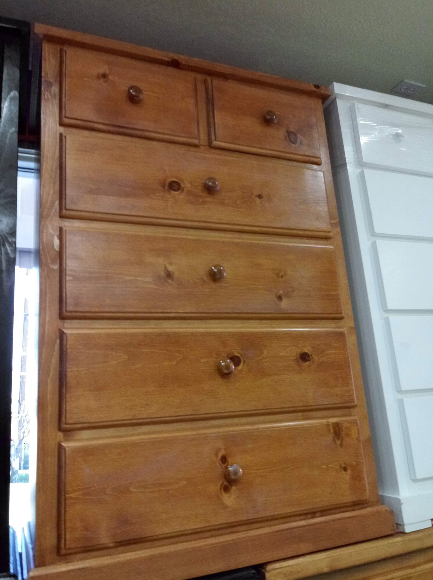 Pinewood dresser 6 drawer