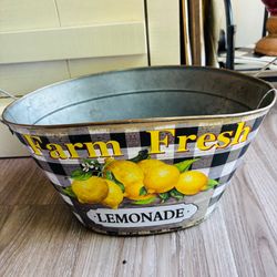 Metal Lemmon bucket