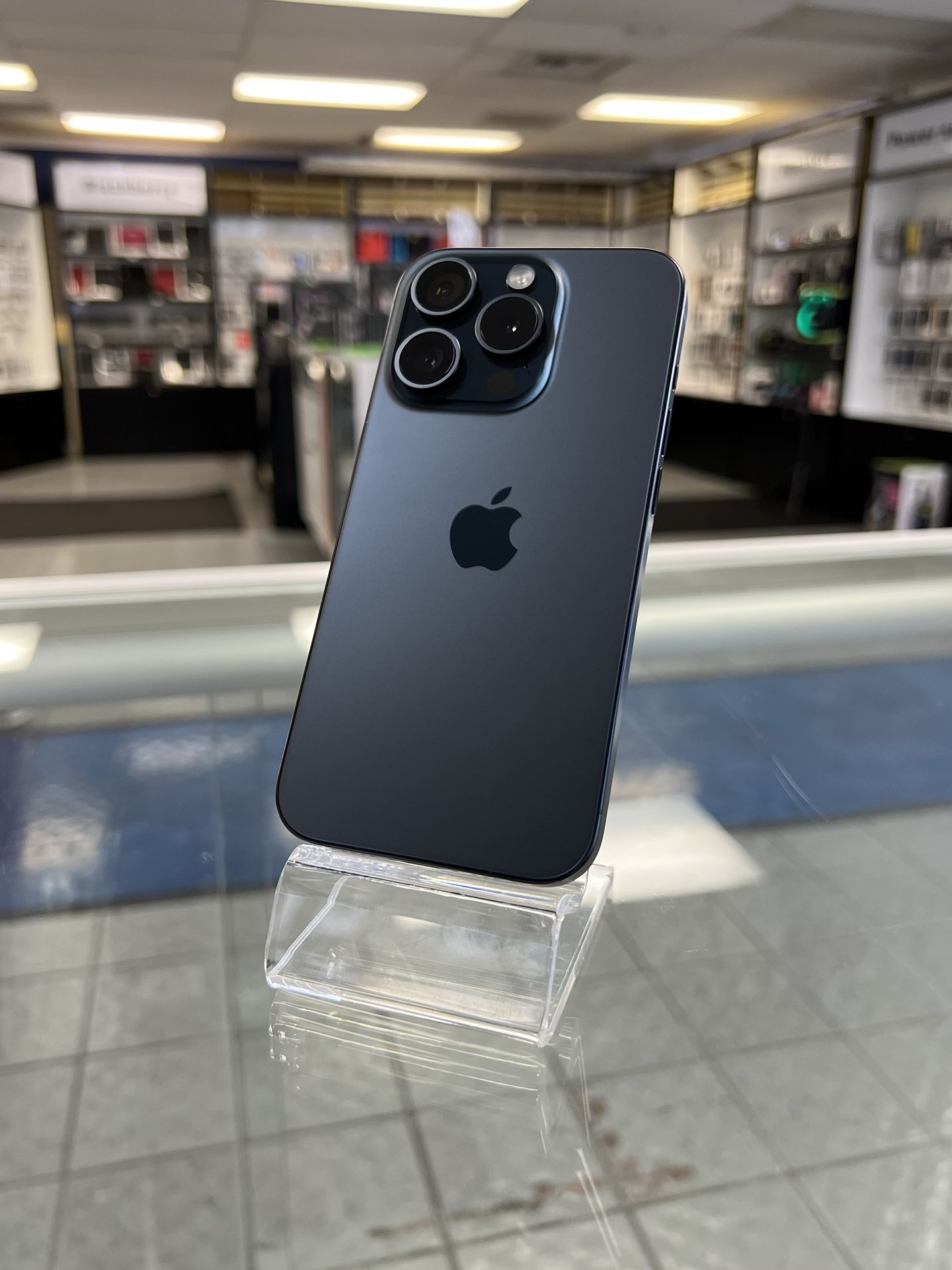 iPhone 15 Pro 256GB Unblocked