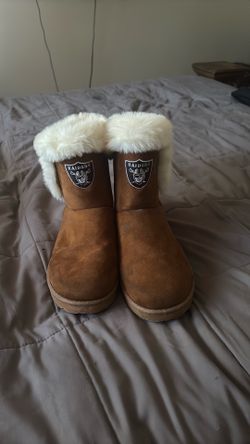 Raider soft boots size 8