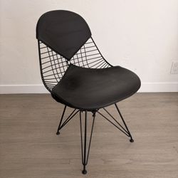Eames “Bikini” Wire Chair 