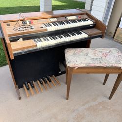 Baldwin Piano 